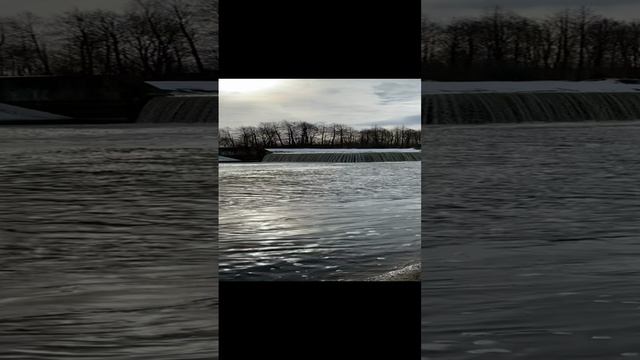 водопад в Конаково из канала ГРЭС