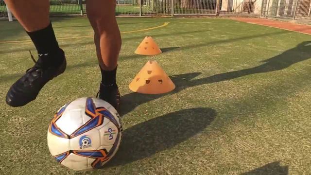 10 упражнений на владение мячом / 10 exercises for ball possession