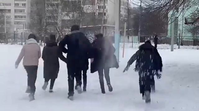 Новогоднее поздравление от 8В класса!!!