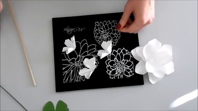 DIY Paper Flowers - Small Gardenia Paper Flowers