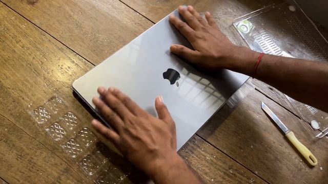MacBook/ MacBook Pro/ MacBook Air - All Sizes - Case/Cover, keyboard & trackpad cover - MOCA Review