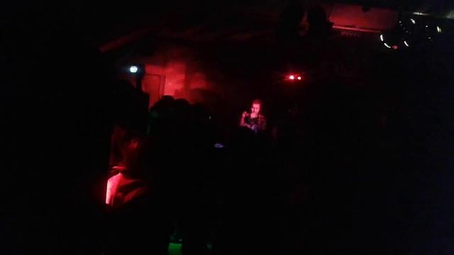 Romeo fucked Juliet - Linoleum (live)