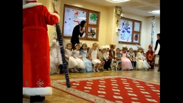 Новогодний утренник детсад 14 Слоним 30.12.2011