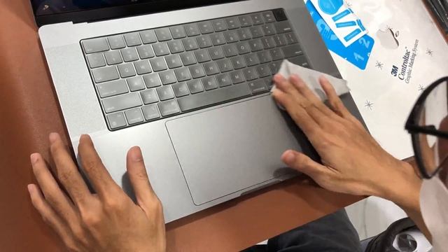 Dán Full Macbook Pro 16 Inch 2021 Đầu Tiên