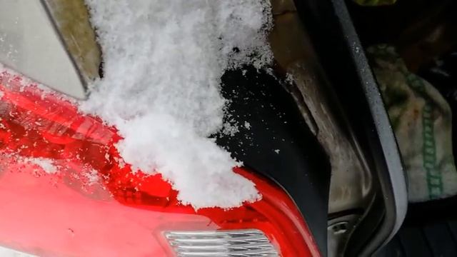 Лада Гранта зимой. Что происходит с машиной во время снегопада.