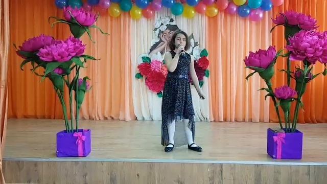 Данилина Маргарита, п. Лонгъюган. Муз. А. Канищева, сл. Л. Афлятунов "Мамочка милая"