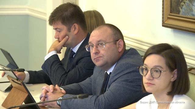 Новости области. Губернатор Евгений Куйвашев провел заседание областного правительства.