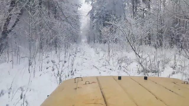 УАЗ Бобик Rat Look на ободрышах идп-284 по неглубокому снегу