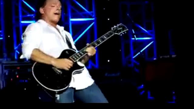 Journey - Whos Crying Now full Neal solo Manchester