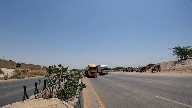 Pakistani Tanker / Super Highway / Hino FM 2P / Nissan PKD 411 / Daewoo Tanker / Truck Shots