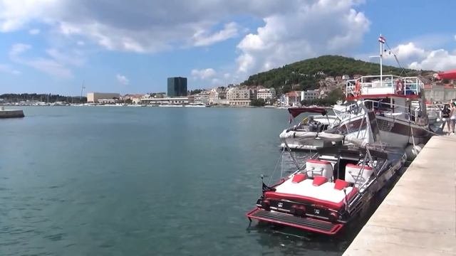 Сплит хорв. Split итал. Spalato  город в Хорватии. Экскурсия. AV.