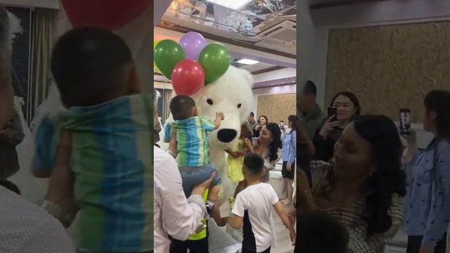 КАК ЯРКО ПОЗДРАВИТЬ С ДНЕМ РОЖДЕНИЯ? ОТВЕТ В ВИДЕО!
