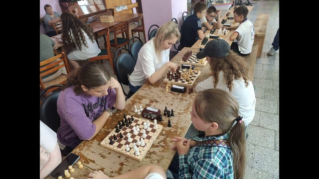 Фото ряд с шахматного турнира в г.Барыш, посвященного памяти врача Д.И.Давыдова - 15/06/2024