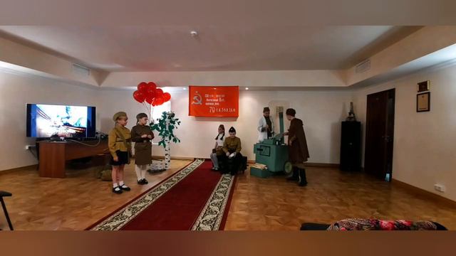 Дети сотрудников Посольства России в РЮО подготовили концерт в часть Дня Победы, 9 мая 2020 г.