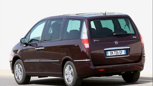 lancia phedra 2011