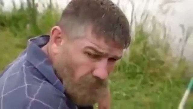 Не мешай деду ловить рыбу!
