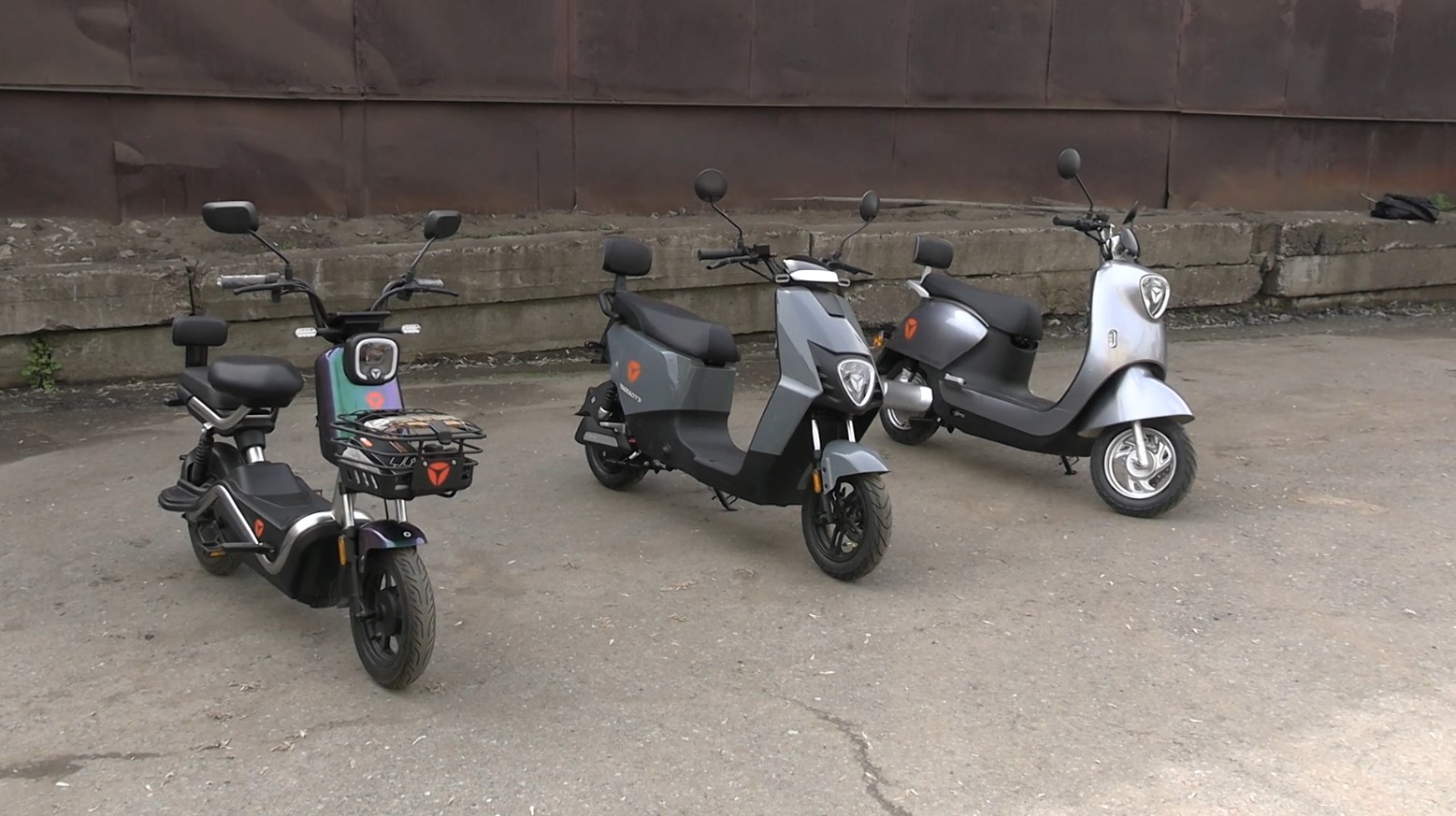 Мопеды и скутеры YADEA в продаже. Цены, отличия, особенности конструкции.