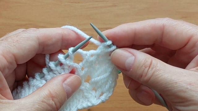 Красивый ажурный узор спицами для жилета, кофточки, джемпера, кардигана.