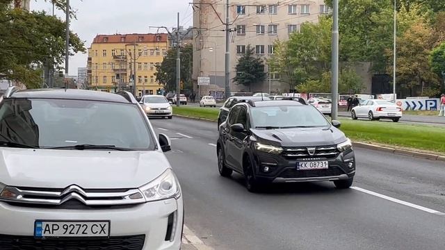 Alarmowo: Nieoznakowany radiowóz policyjny - Kia Venga - KMP Poznań