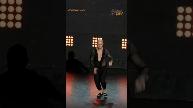 Shine bachata show