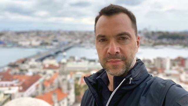 Arestovich verspätete Lieferungen von F-16 tötet Ukrainer.