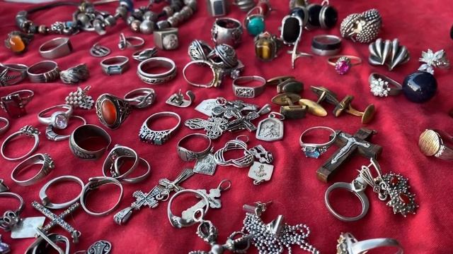 Рынок Левша?Барахолка в Подмосковье? Секонд-Хенд?