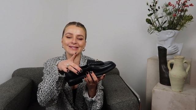 CHANEL VS PRADA LOAFERS - IN DEPTH REVIEW pradaloafers chanelloafers