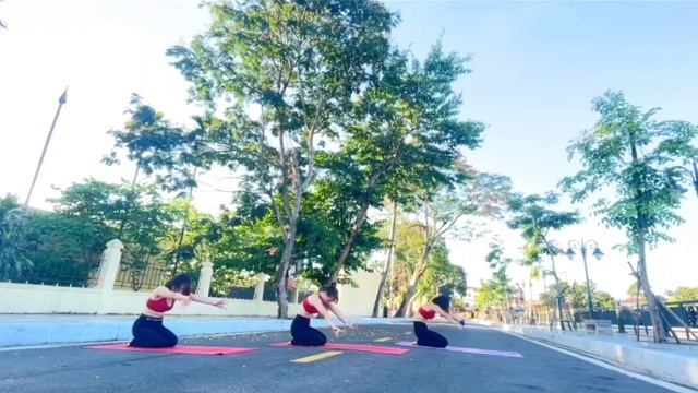Save my Life . Song Sia. Inside yoga