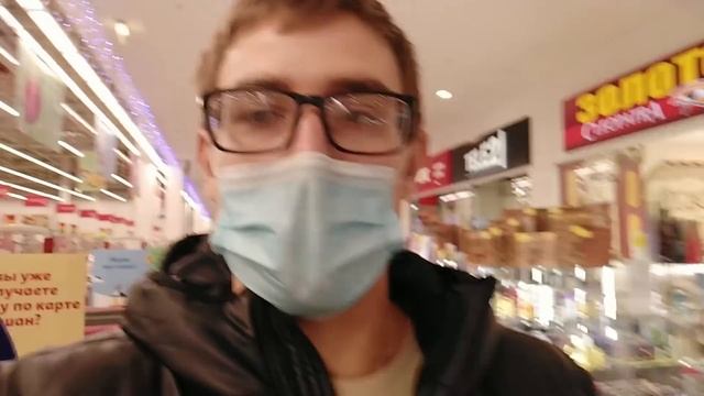 Вход в ТЦ "Аквамолл" только по QR-кодам. Как это работает?