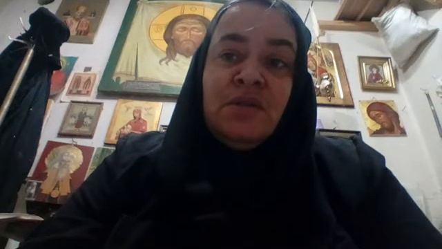 Просто говорит монахиня.Священику,человеку который сможет защить,православному.