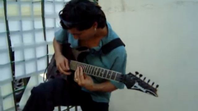 probando mi guitarra  rg 270  2006