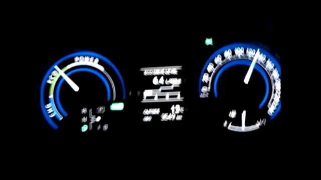 TOYOTA AURIS HYBRID fuel consumption drive test 130 KPH autobahn   80 MPH motorway