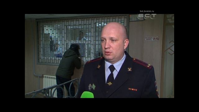 Волонтёры Братска нашли вольер с умирающими собаками