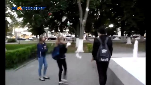 Пенный фонтан Шишка в Шахтах