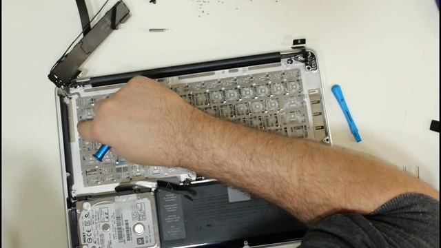 MacBook Pro A1278 - Passo a passo - Como trocar teclado - Upgrade para SSD