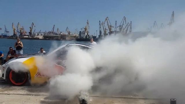 Гриня на Nissan 350z #BurnoutChallenge Odessa
