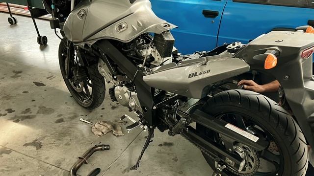 Repair after crash Suzuki DL 650 Vstrom