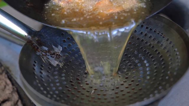 河塘撈50斤魚，二弟做“剁椒魚”，香辣過癮下酒吃真爽｜Mukbang【鐵鍋視頻】