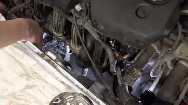 Как снять генератор на lada Priora за 2 минуты