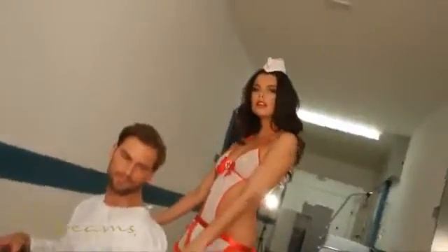 Костюм игривой медсестры боди с фартуком и головной убор
