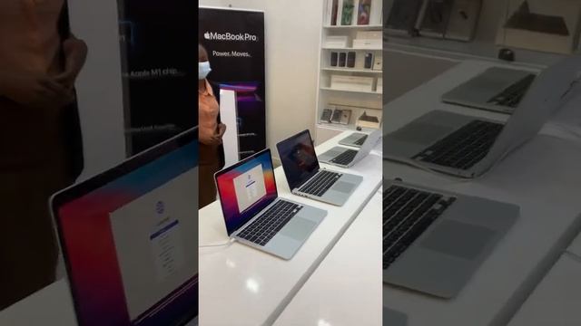 MacBook Air M1 Chip 512GB Unboxing at Salute iWorld