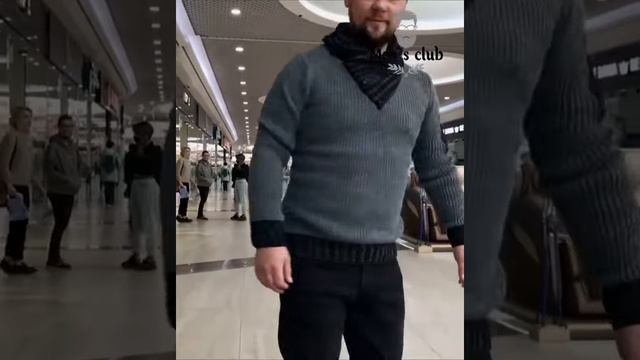 Где купить вязаный свитер в Симферополе? Магазин стильной мужской одежды менс Клаб Меганом 大胆