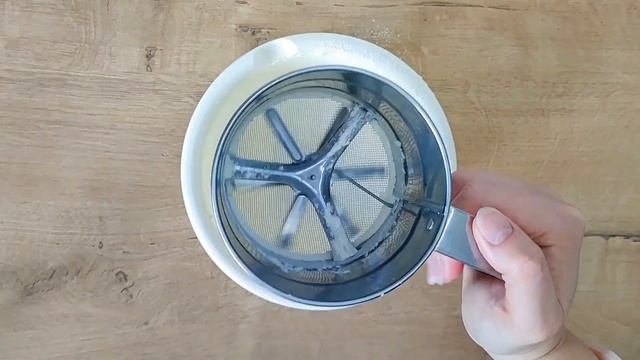 Курабье с брусникой (перетёртой с сахаром)