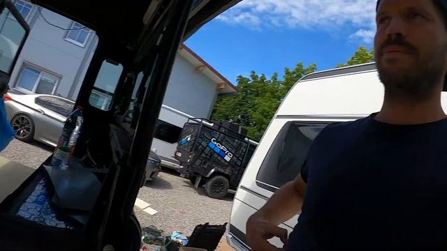 Defender Innenausbau - Einbau der Grundplatte | Klingt einfach? Nicht mit uns...