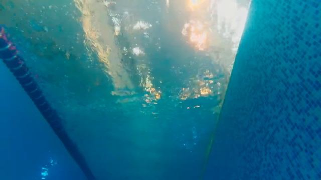 Breaststroke turn slowmotion / Брасс поворот