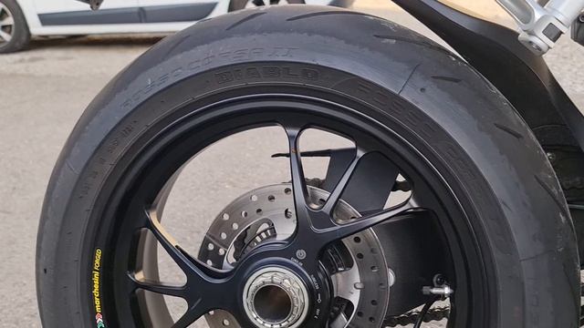 Хочу купить Ducati Streetfighter V4S 2021