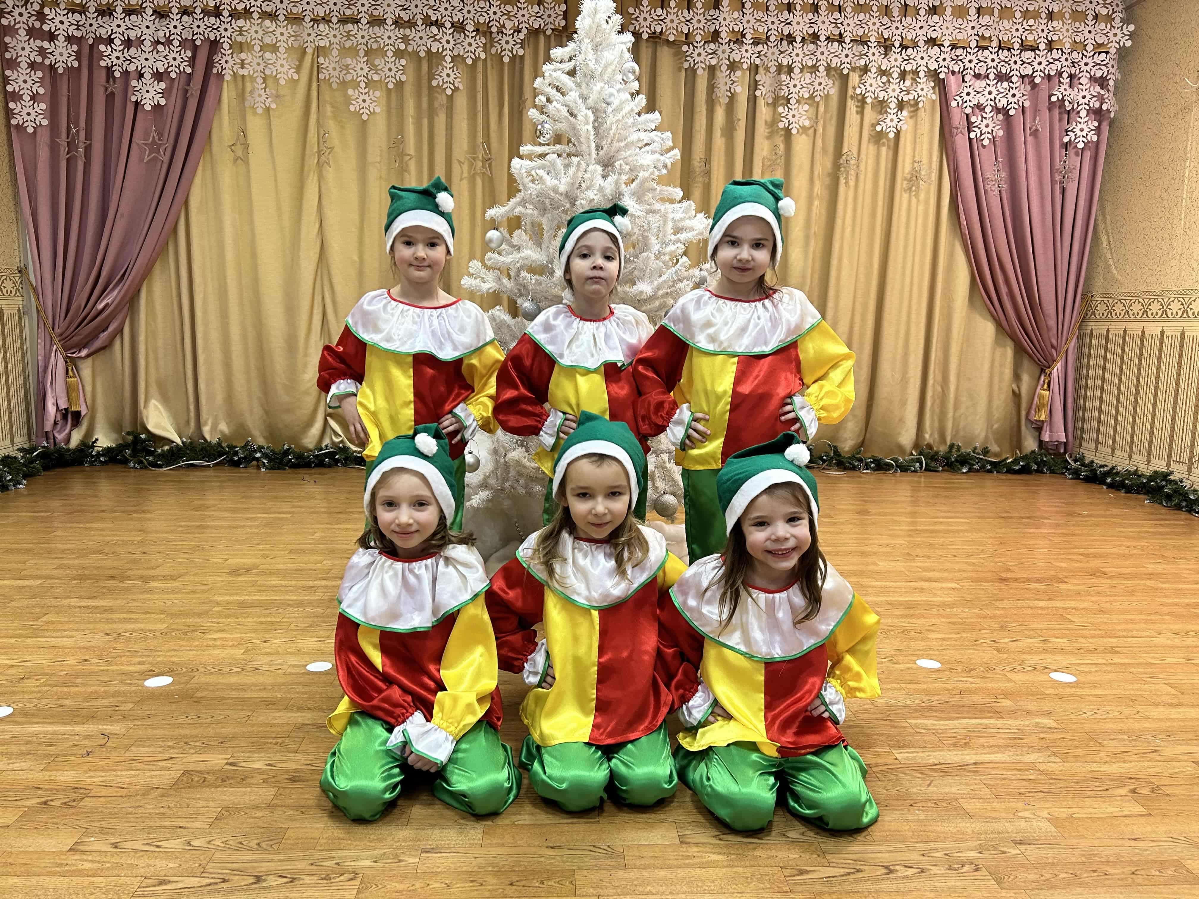 Песня ПЁСТРЫЙ КОЛПАЧОК