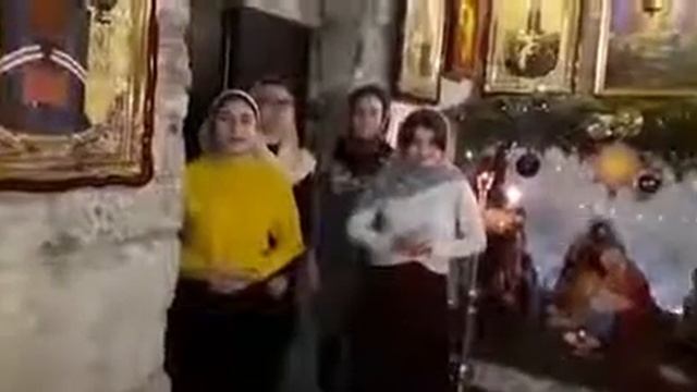 Трисвятое(Абхазский,Греческий,Русский языки)регент Александра Зидина