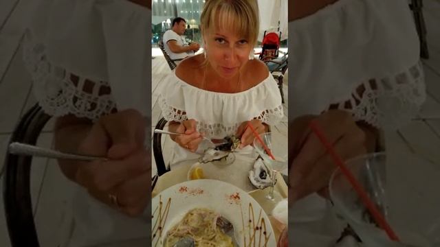Это вам не Тай))) Дегустация черноморских устриц))