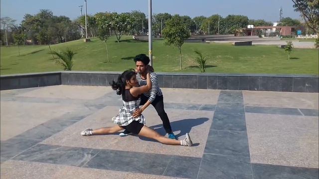 Dekho Nashe mein Dance /Race / Saif Ali Khan /Katrina / Bipasha / Akshaye Khanna